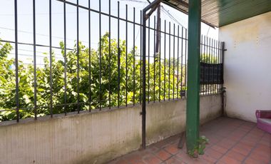 VENTA DE CASA EN HURLINGHAM OPORTUNIDAD!!