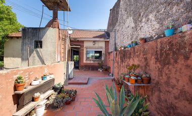 VENTA DE CASA EN HURLINGHAM OPORTUNIDAD!!