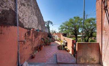 VENTA DE CASA EN HURLINGHAM OPORTUNIDAD!!
