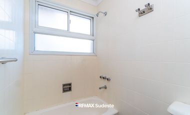 DEPARTAMENTO TIPO DÚPLEX EN EL CENTRO CON COCHERA