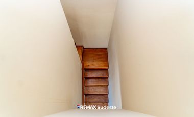 DEPARTAMENTO TIPO DÚPLEX EN EL CENTRO CON COCHERA