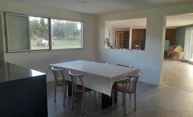 CASA QUINTA CON PILETA Y AMPLIO PARQUE, LA BRAVA