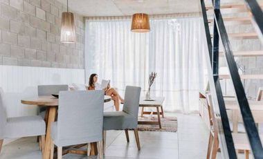 VENTA DUPLEZ 3 AMBIENTES CON JARDIN EN PILAR