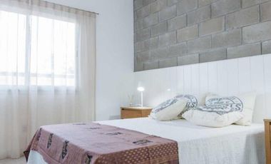 VENTA DUPLEZ 3 AMBIENTES CON JARDIN EN PILAR