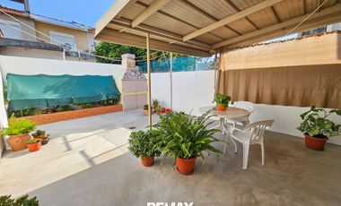 VENTA CASA DUPLEX 3 DORM.C/COCHERA EN SAN NICOLAS