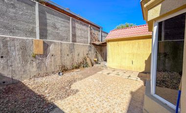 CASA EN ARRIENDO EN VALLE LO CAMPINO