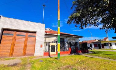 VENTA CASA 4 AMB EN BLOCK CON 2 DEPTOS GARAGE