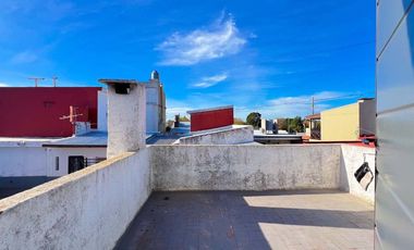 VENTA CASA 4 AMB EN BLOCK CON 2 DEPTOS GARAGE