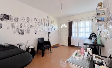 VENTA CASA 4 AMB EN BLOCK CON 2 DEPTOS GARAGE