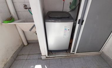 VENTA CASA 4 AMBIENTES CON GRAN PARQUE