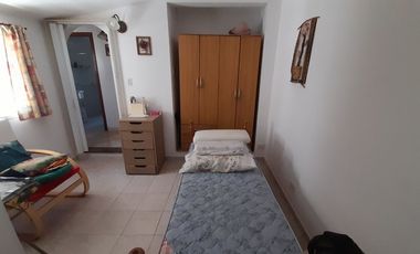 VENTA CASA 4 AMBIENTES CON GRAN PARQUE