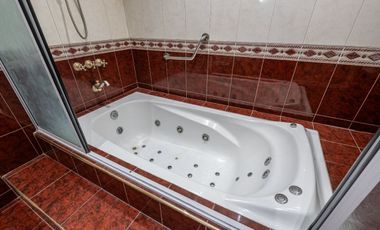 Casa venta Sarandi 4 amb cochera pileta quincho