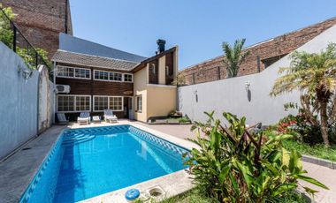 Casa venta Sarandi 4 amb cochera pileta quincho