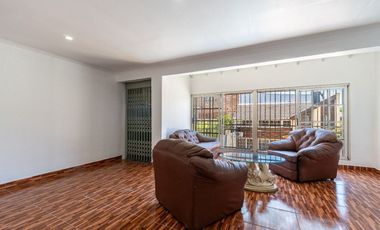 Casa venta Sarandi 4 amb cochera pileta quincho