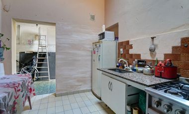 Casa 4 ambientes en Venta Banfield con jardín