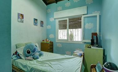 Casa 4 ambientes en Venta Banfield con jardín