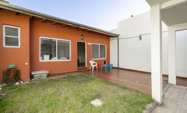 VTA CASA 4 AMB CON TRRAZA PATIO COCHERA- V.LYNCH