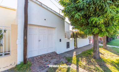 VENTA CASA 2 DORMITORIOS CON PATIO