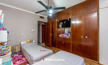 VENTA CASA TRADICIONAL EN EL CENTRO AMPLIO LOTE