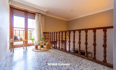 VENTA CASA TRADICIONAL EN EL CENTRO AMPLIO LOTE