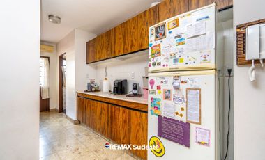 VENTA CASA TRADICIONAL EN EL CENTRO AMPLIO LOTE