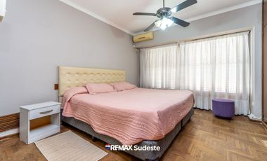 VENTA CASA TRADICIONAL EN EL CENTRO AMPLIO LOTE