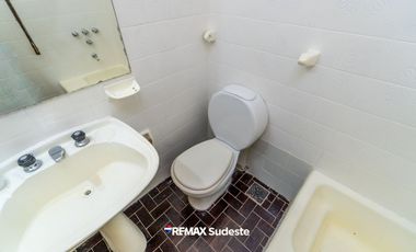 VENTA CASA TRADICIONAL EN EL CENTRO AMPLIO LOTE