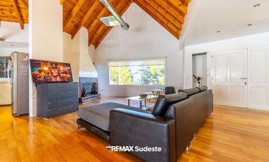 CASA EN BARRIO PRIVADO SOLARES NORTE
