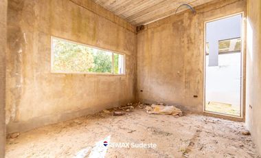 VENTA CASA A TERMINAR BO. SAN IGNACIO