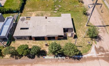 VENTA CASA A TERMINAR BO. SAN IGNACIO