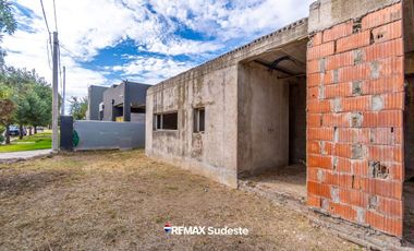 VENTA CASA A TERMINAR BO. SAN IGNACIO