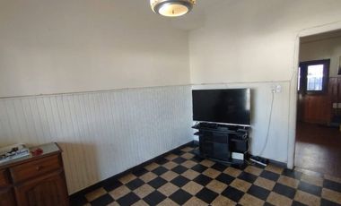 Propiedad con 4 unid. indep. Lote 500 m² Necochea