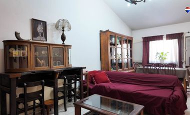 VENTA CASA 4 AMB COCHERA Y PATIO BERAZATEGUI