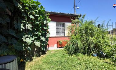 VENTA CASA 4 AMB COCHERA Y PATIO BERAZATEGUI