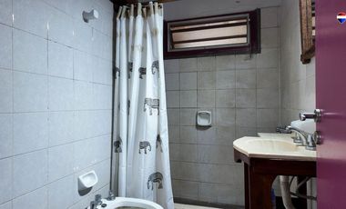 VENTA CASA 4 AMB COCHERA Y PATIO BERAZATEGUI