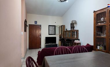 VENTA CASA 4 AMB COCHERA Y PATIO BERAZATEGUI