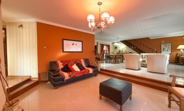 VENTA IMPORTANTE CASA TRES DORMITORIOS TANDIL
