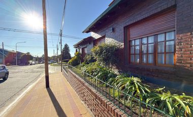 VENTA IMPORTANTE CASA TRES DORMITORIOS TANDIL