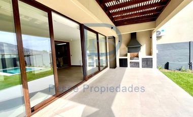 ¡CASA ESTILO MEDITERRÁNEA A ESTRENAR! EN CONDOMINIO