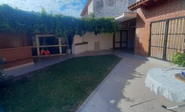 VENTA CASA DE CATEGORIA 5 AMBIENTAS EN MAIPU