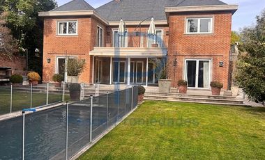 CASA EN SANTUARIO DEL VALLE CON GRAN JARDÍN|PISCINA|QUINCHO