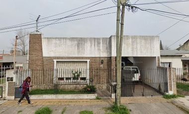 CASA 4 AMBIENTES VENTA EZEIZA  PATIO APTO CREDITO
