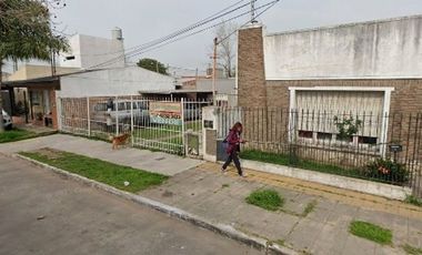 CASA 4 AMBIENTES VENTA EZEIZA  PATIO APTO CREDITO