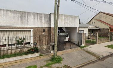 CASA 4 AMBIENTES VENTA EZEIZA  PATIO APTO CREDITO