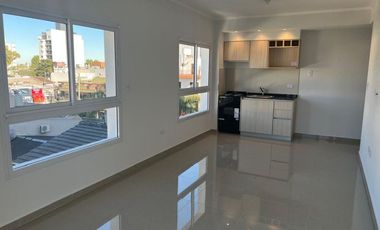 DEPARTAMENTO ALQUILER MONOAMBIENTE BALCÓN CASEROS