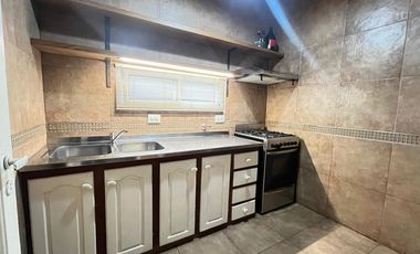 VENTA P.A SOBRE BV. GALVEZ AL 1900. IMPECABLE