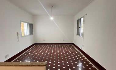 VENTA P.A SOBRE BV. GALVEZ AL 1900. IMPECABLE