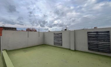 VENTA P.A SOBRE BV. GALVEZ AL 1900. IMPECABLE