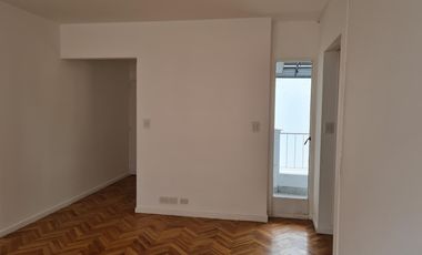 Alquiler excelente 2 ambientes apto profesional próximo a Plaza San Martín y Retiro.