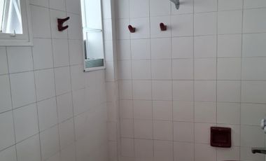 Alquiler excelente 2 ambientes apto profesional próximo a Plaza San Martín y Retiro.